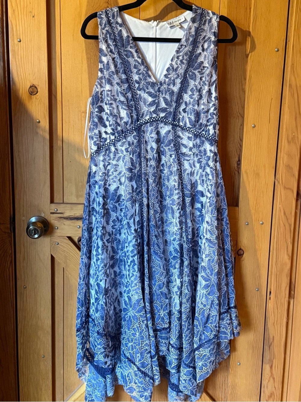Neiman Marcus Blue Floral Lace Asymmetrical Dress